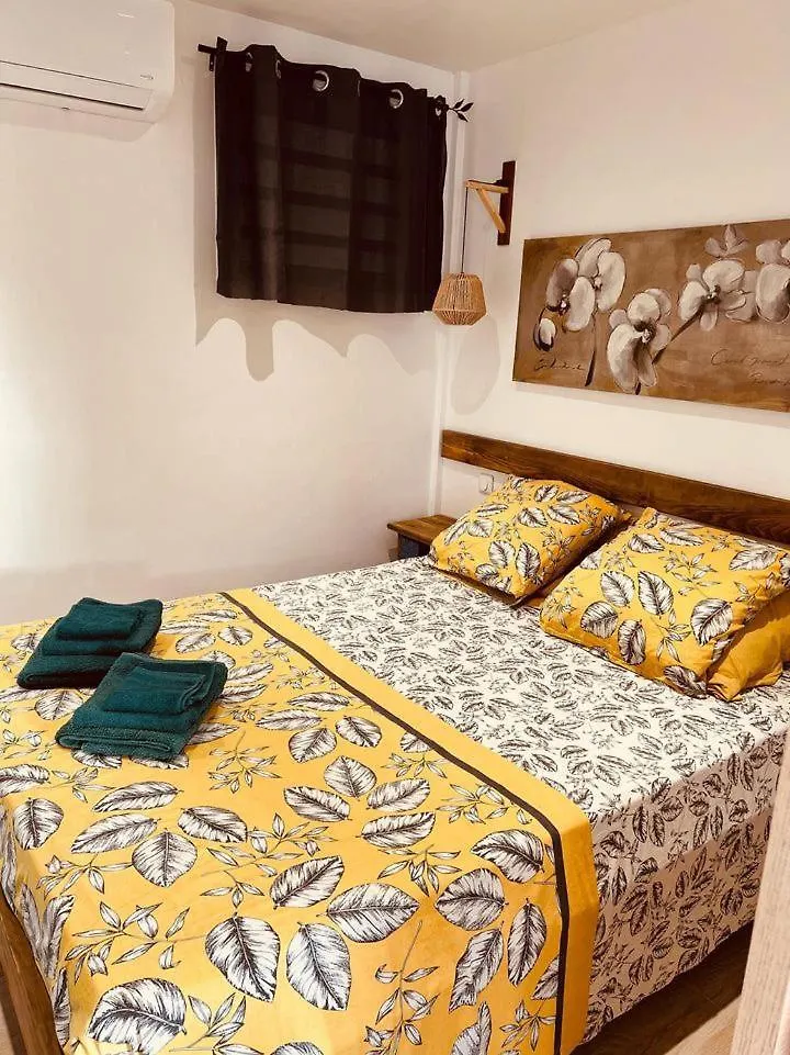 Aloes, T2 Residence Le Loys A Ste Anne Sainte-Anne